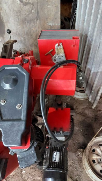 Masina dejantat anvelope camioane Teco 54 aproape noua