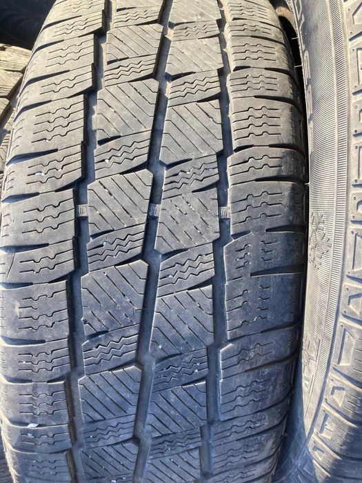 Гуми за бус 215 60 16C 4бр