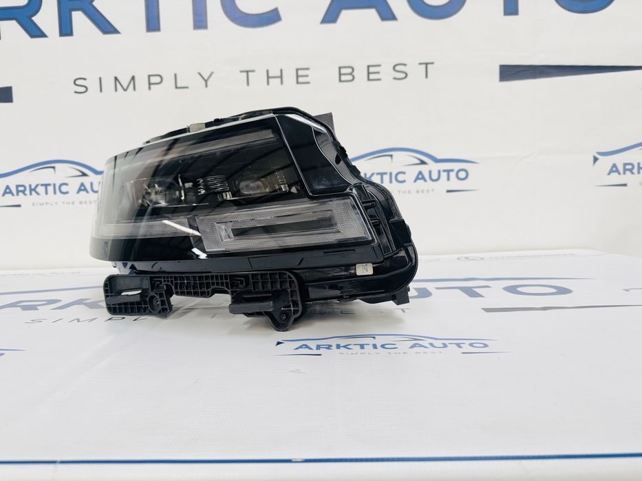 Far dreapta Full Led Matrix Range Rover Vogue  cod M8E2-13W029-HP