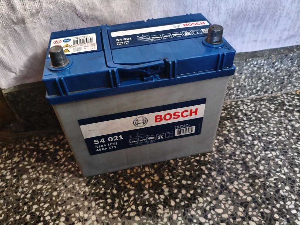 Акумулатор Bosch S4 021