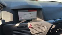 Cd player CDC 40 Opera cu Display CID Opel Astra H Zafira B