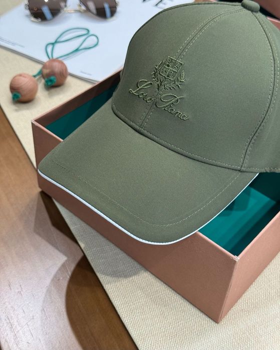 Loro Piana шапка , различни цветове