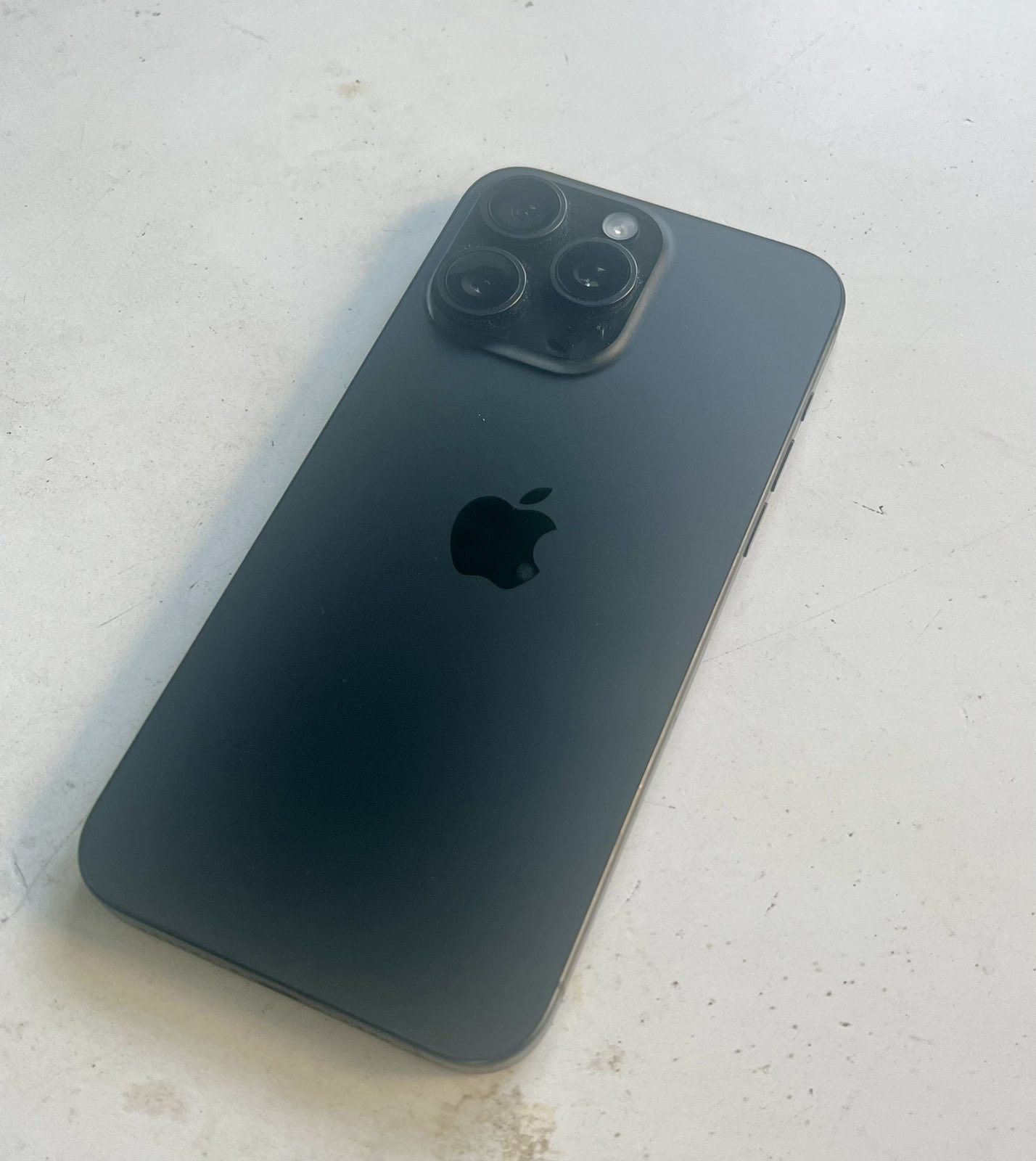 IPHONE 15pro max
