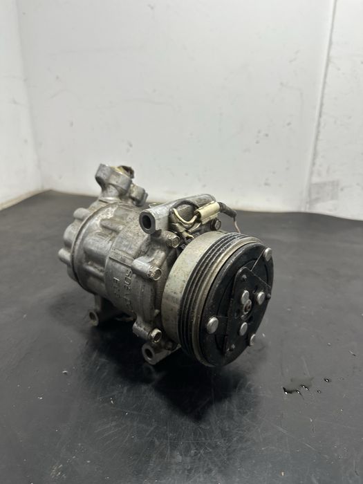 Compresor clima AC Dacia Logan 2 1.2 benzina 8200840770