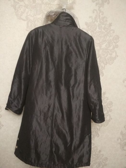 Продам пальто женское из плащевой ткани, размер 48-50