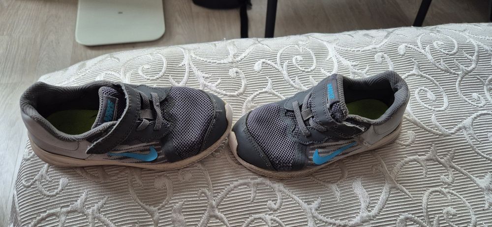 Оригинални детски маратонки Nike 27 номер