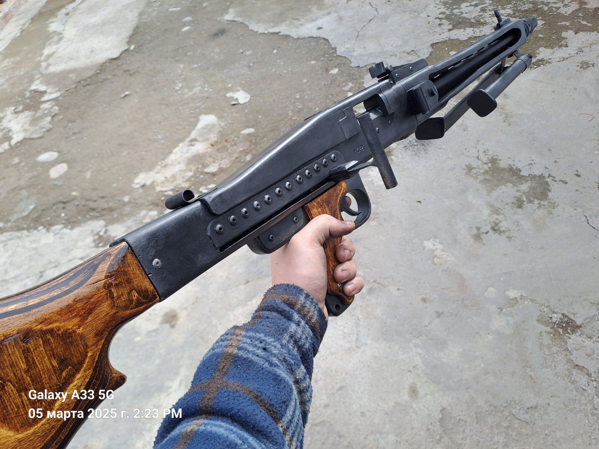 Продаётся макет пулемёта MG42 из дерева