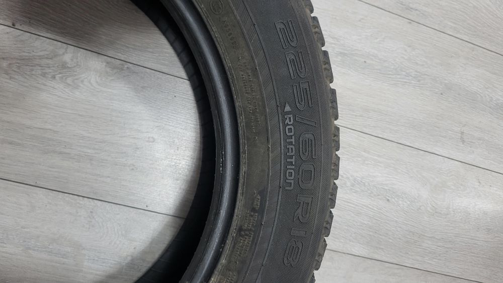 Продам Nokian Hakkapeliitta 225/60/18.