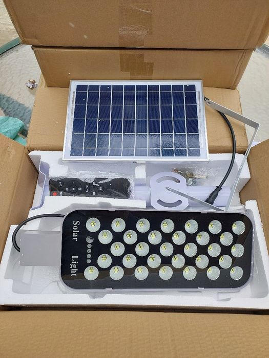 Lampa solara stradala cu telecomanda și suport fixare