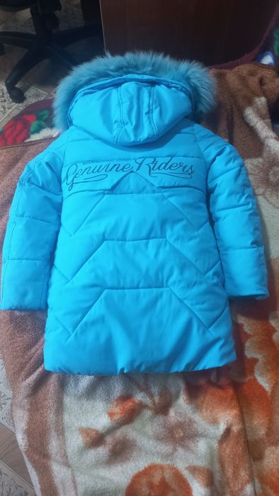 Продам тёплую, зимнию, куртку на девочку