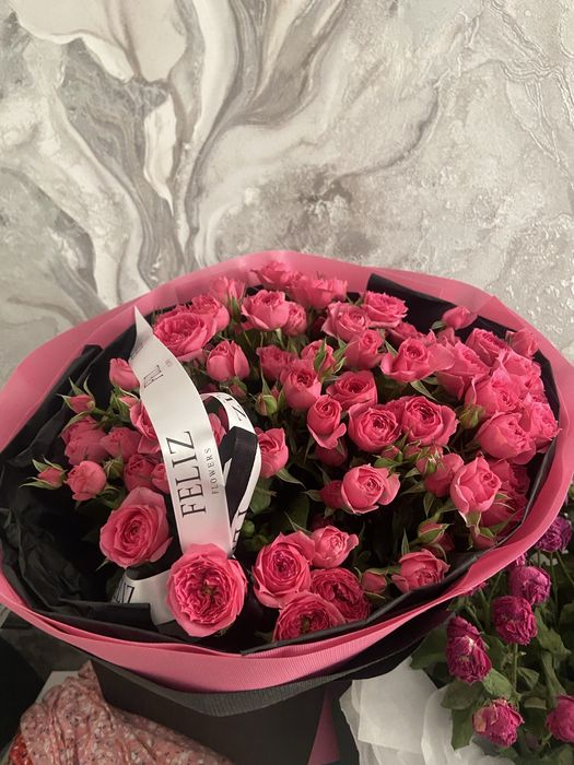 Продам букет кустовых роз