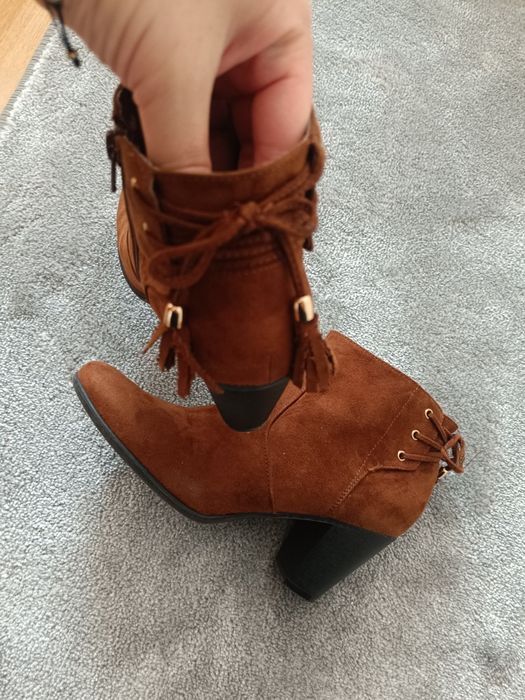 Botine Graceland