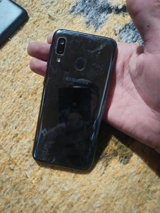 Samsung a03 Samsung A10 ipod defect
