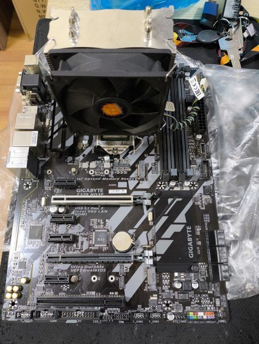 Core i7 8700K Gygabite Z370!!!