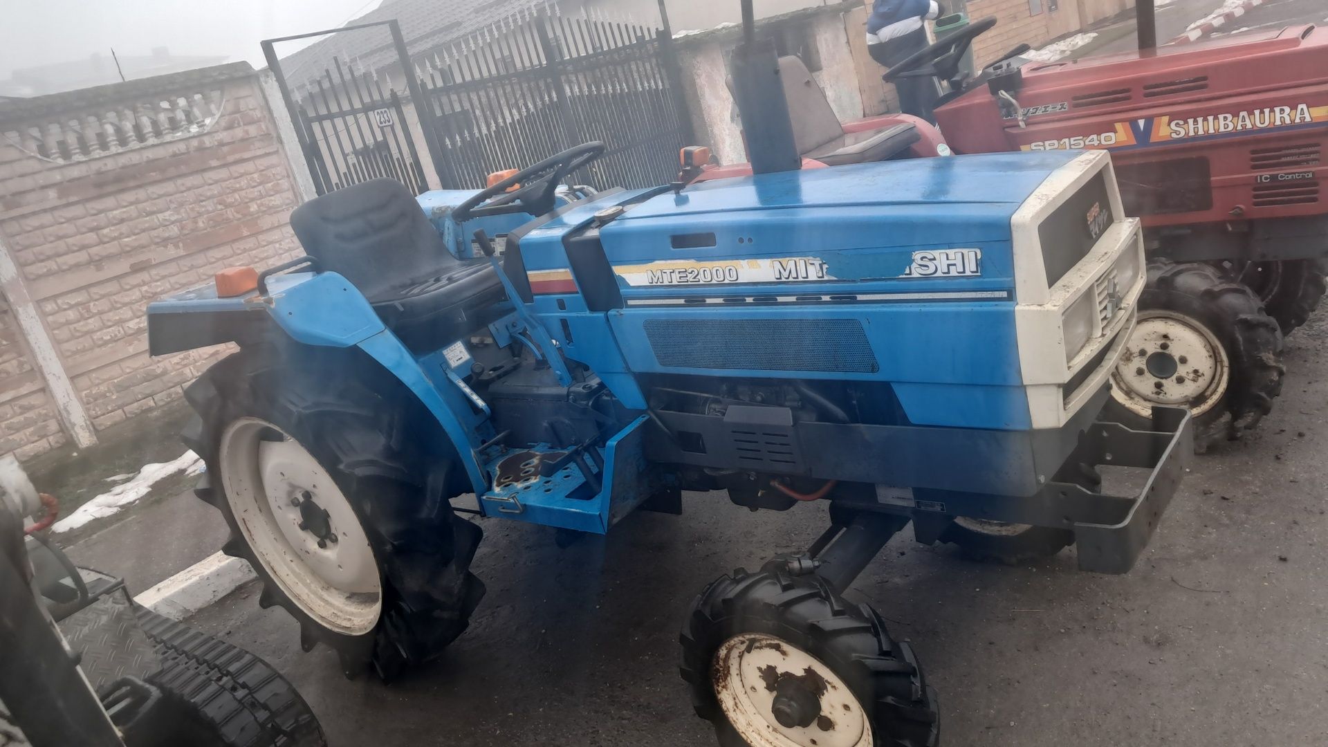 Vând tractoras japonez 20cp cu plug