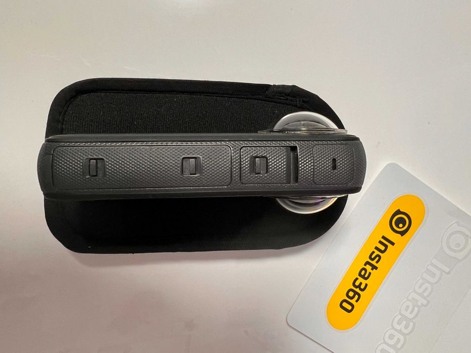 Insta360 X3 + 2 Baterii + 2 Carduri 128GB – Funcțională Perfect