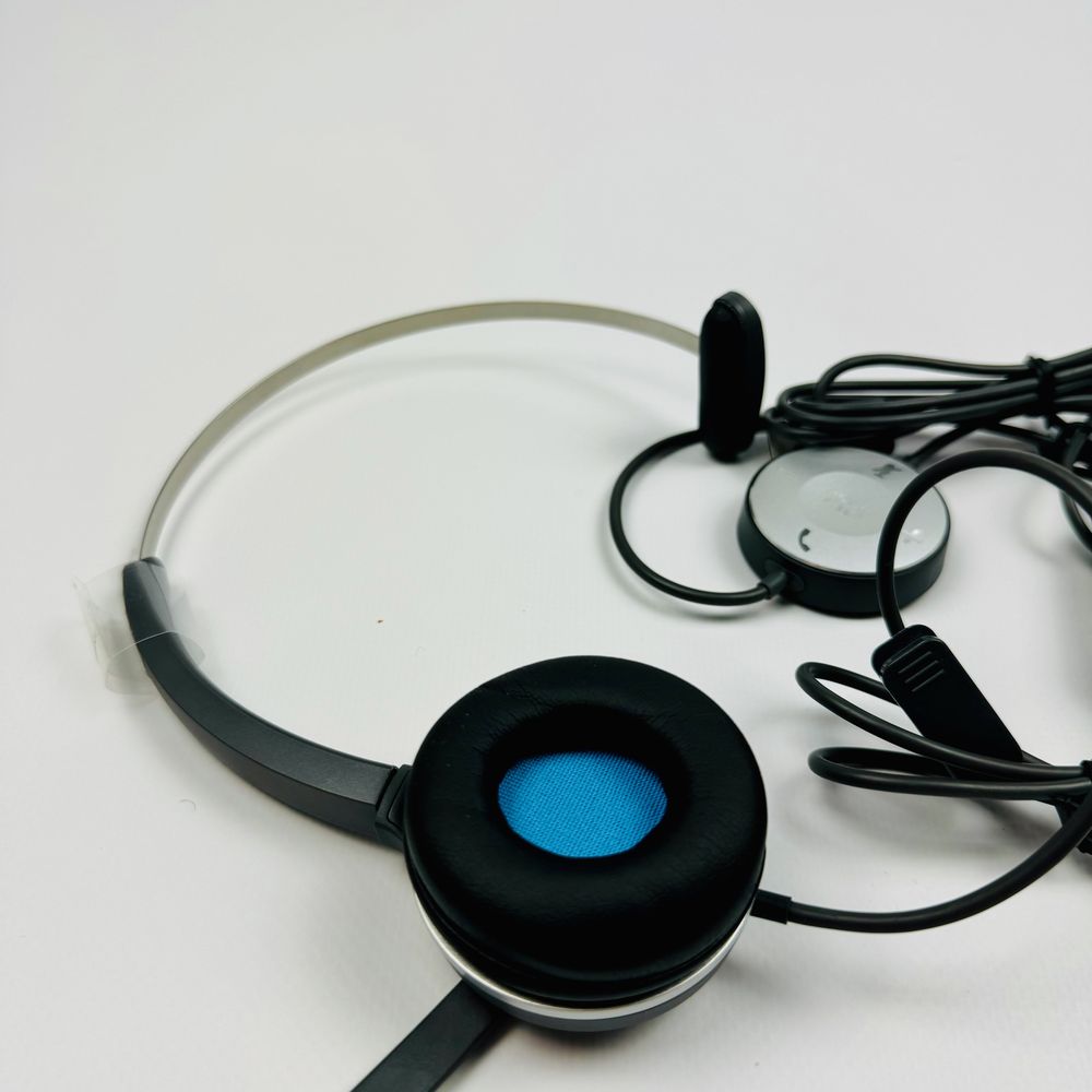 Професионална слушалка с микрофон CISCO Headset 521