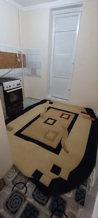 Сотилади Чилонзор 15 квартал 1 хонали 42 кв