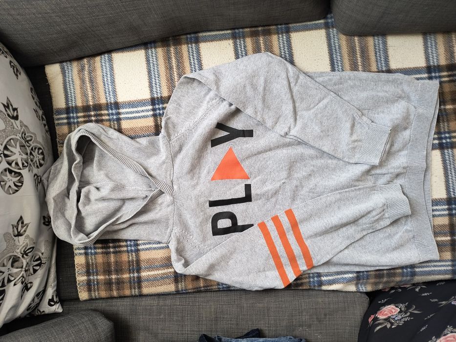 Дрехи за момче 9 до 10 год, 134-140 см блузи, 1 чифт дънки