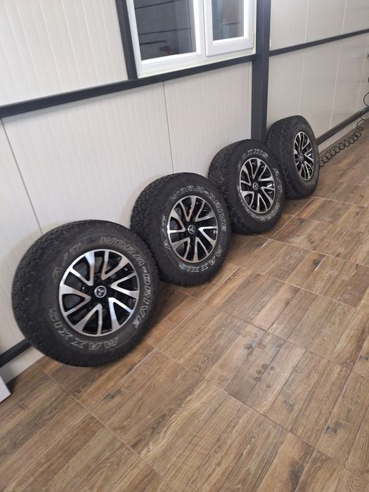 Гуми Максис 245/70/16