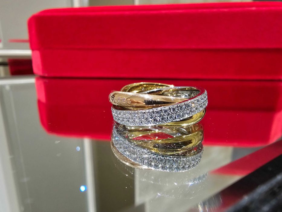 CARTIER Trinity Half Paved Classic Унисекс (Мъжки / Дамски) Пръстен
