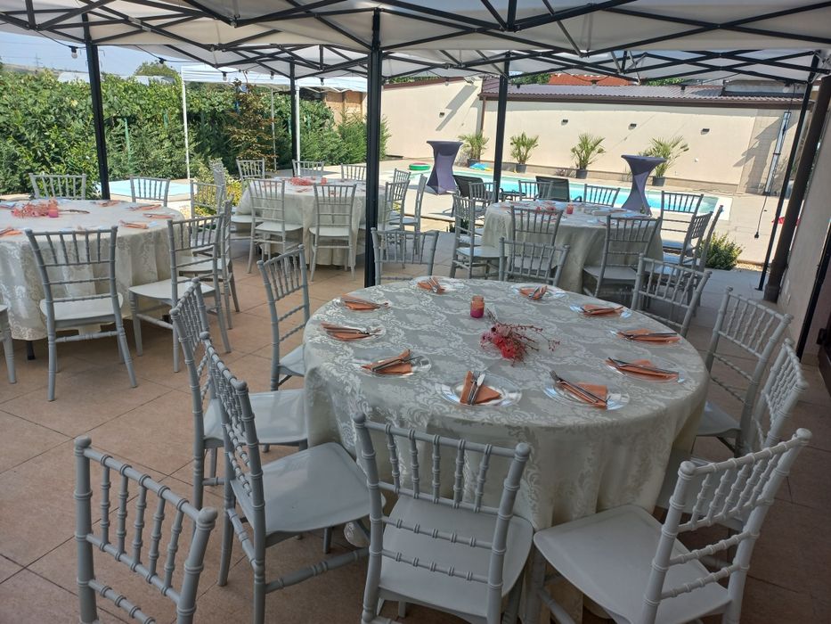 Inchiriez mese evenimente