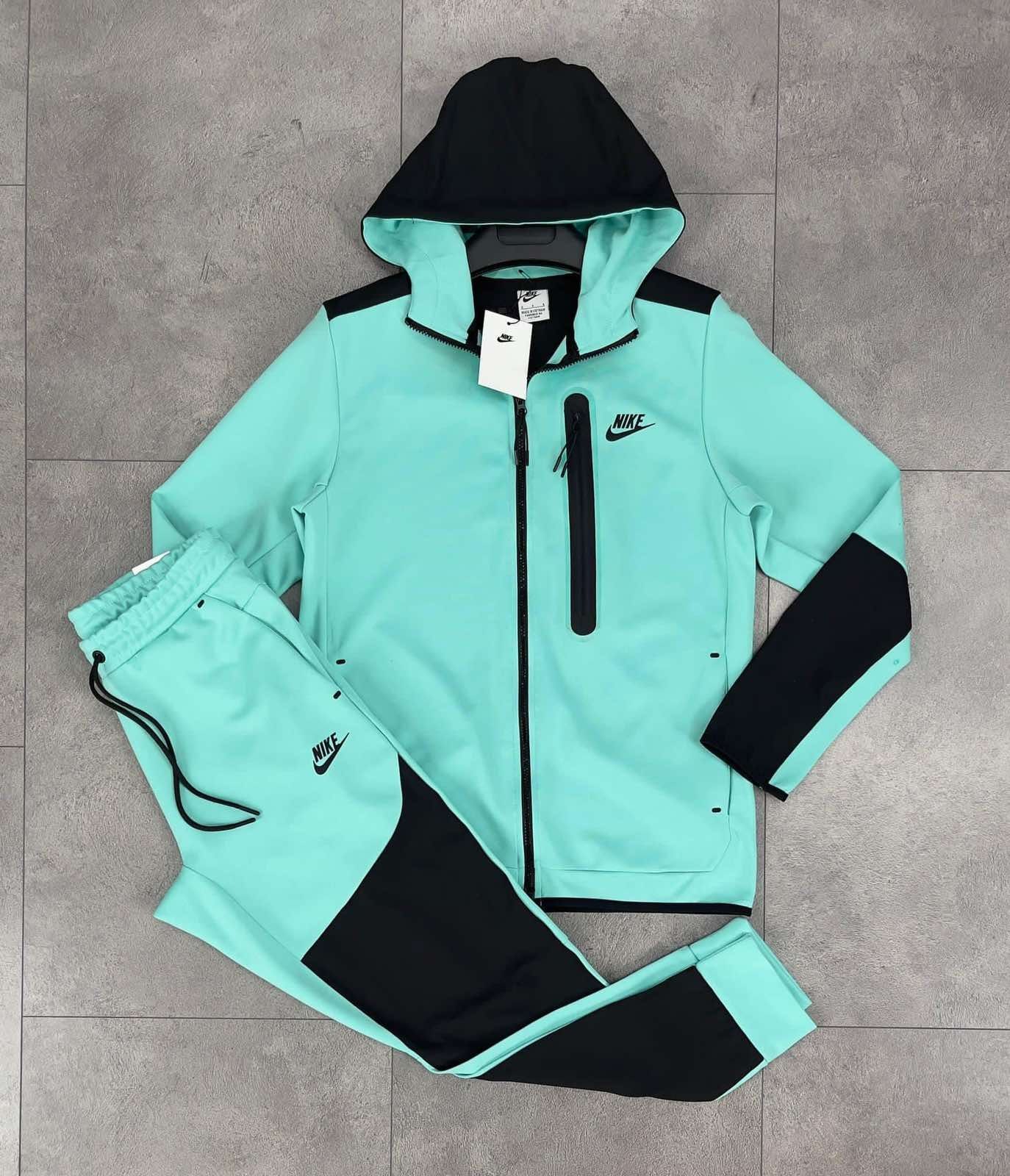 Мъжки екипи Nike