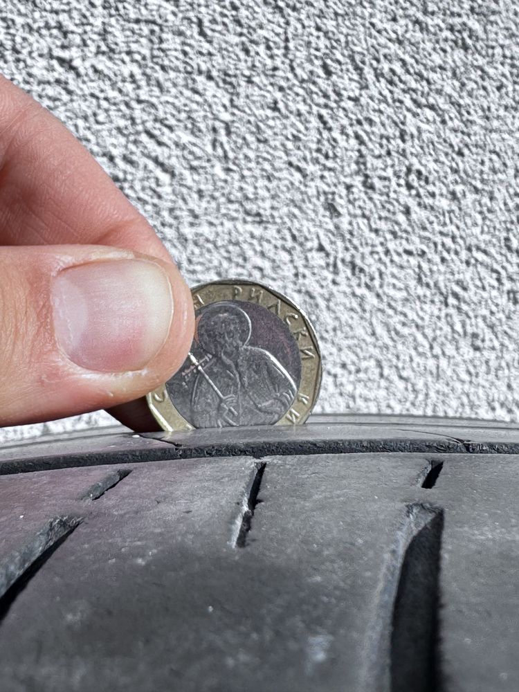 225 45 19 летни гуми Bridgestone