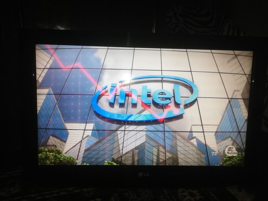 Телевизор LG 32" рабочий, без подставки