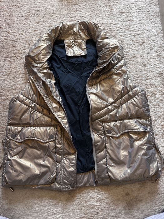 Стильная женская безрукавка