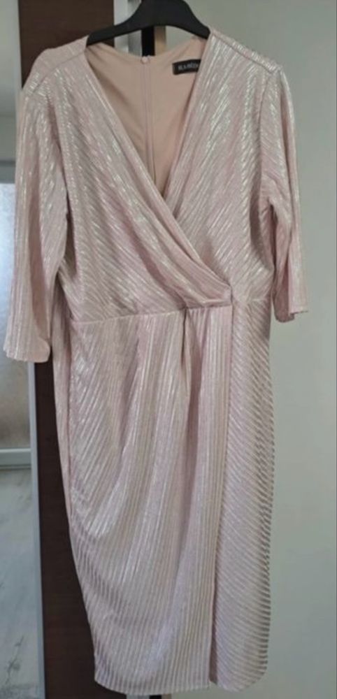 Cand rochie eleganta