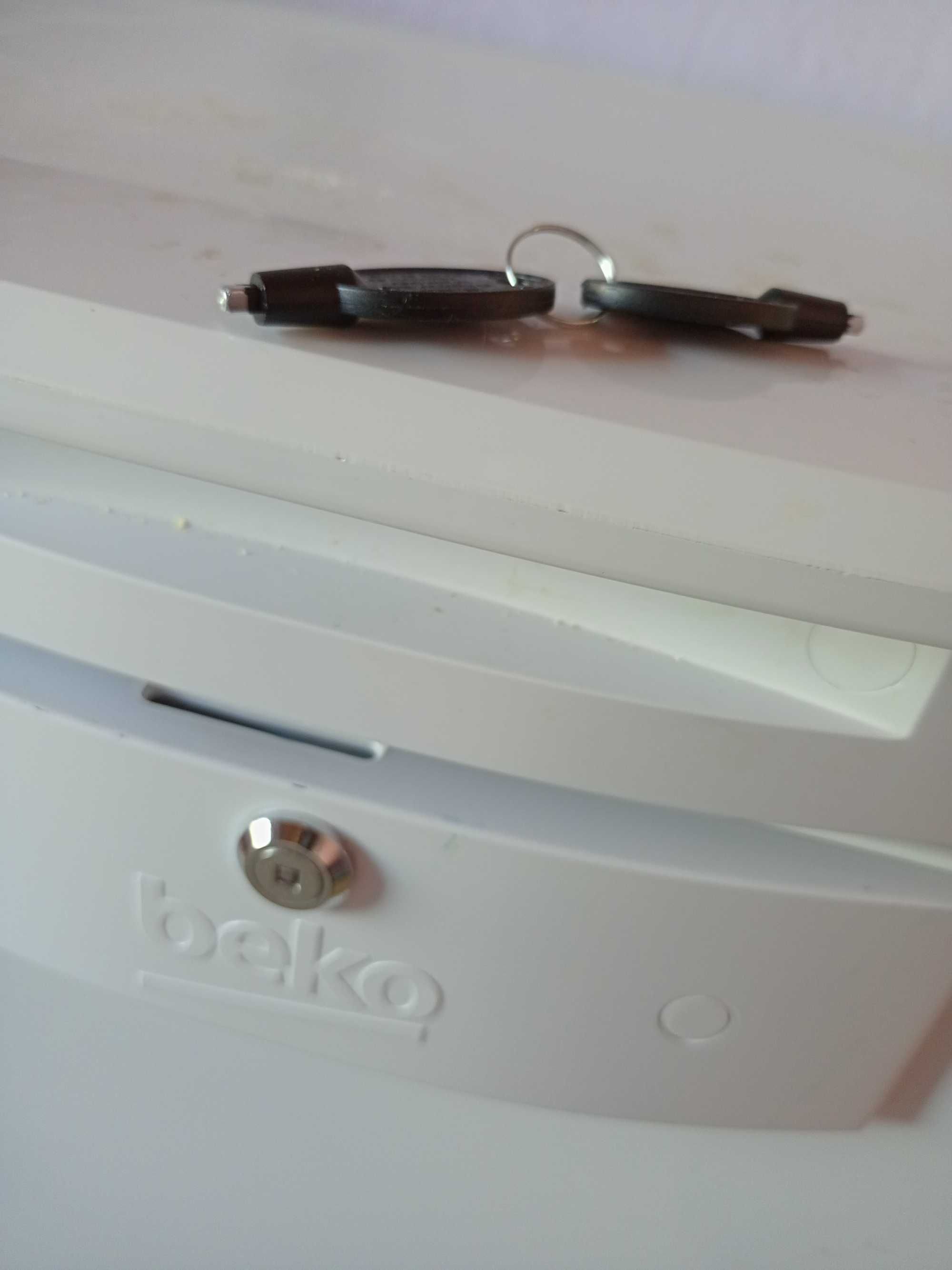 Фризерна ракла Beko HS23753, 350 л, Клас A++