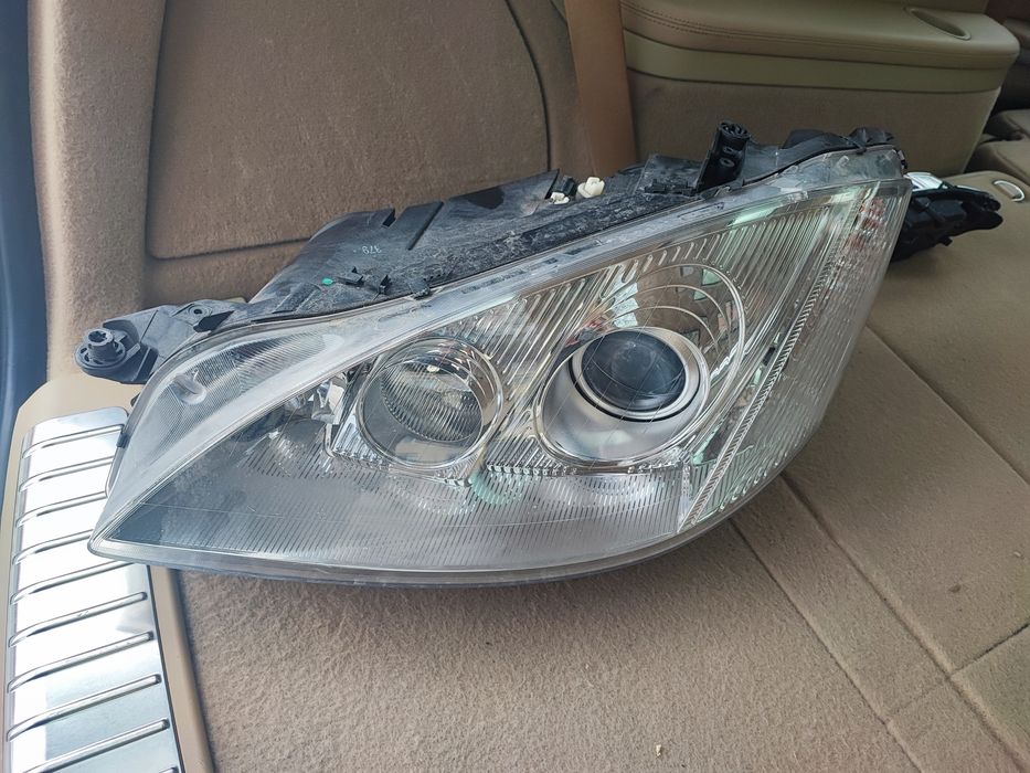Фарове за Mercedes w221 06-09 г . S class. Pre Facelift