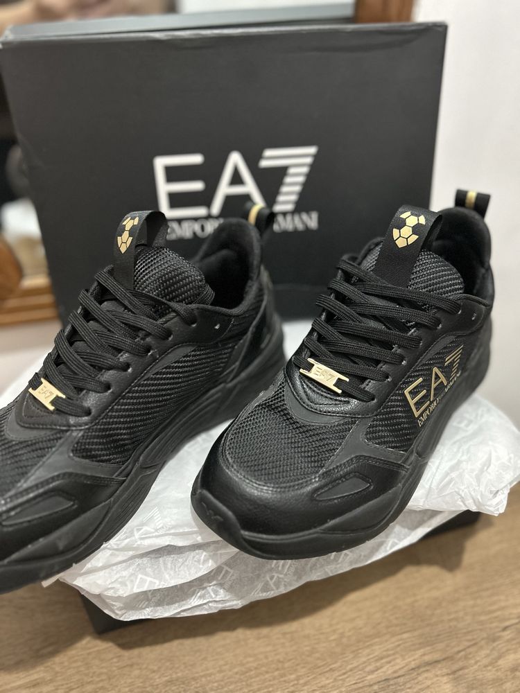 Armani ЕА7 маратонки 42 2/3  номер
