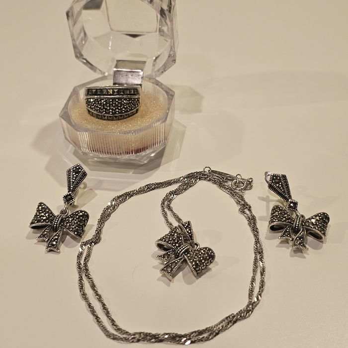 Set argint cu marcasite