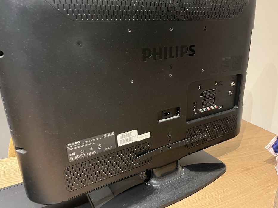 Телевизор и DVD Philips