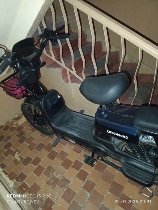 Skuter yangi Obmen bor