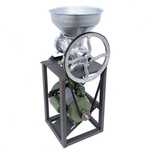 Masina tocat carne nr.32 din aluminiu cu  motor electric 1500W .