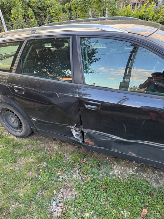 Vând Audii A4 avariat