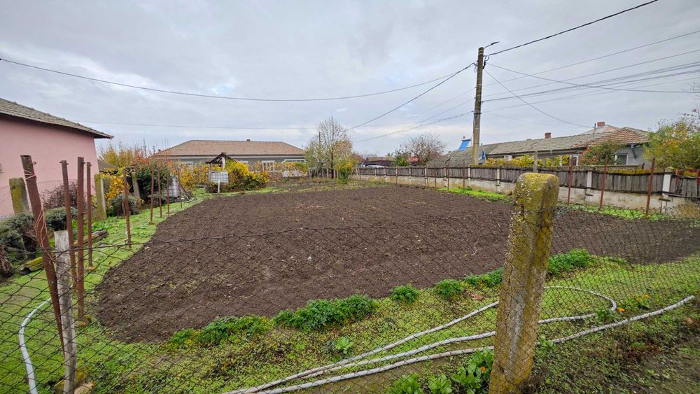 Vând Casă și Curte în comuna Chirnogi, Județul Călărași