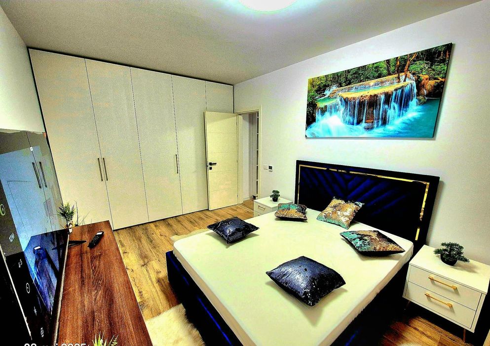 persona Fizica inchiriez apart cu 2 si 3 camere complex nou cu parcare