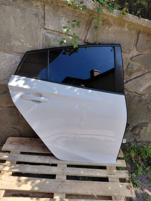 Uși fata / spate , dreapta / stanga complete de Toyota Prius IV