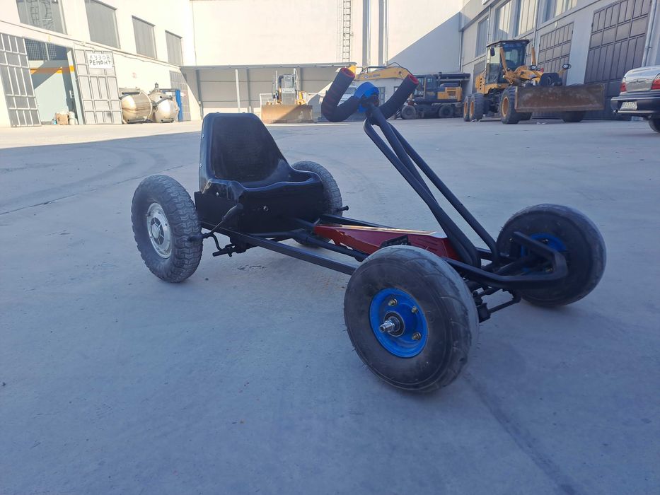 Подростоковый автомобиль.6-14 
 Электро картинг. Скорость 21 км.ч.