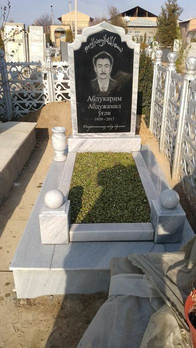 Памятники из Гранита