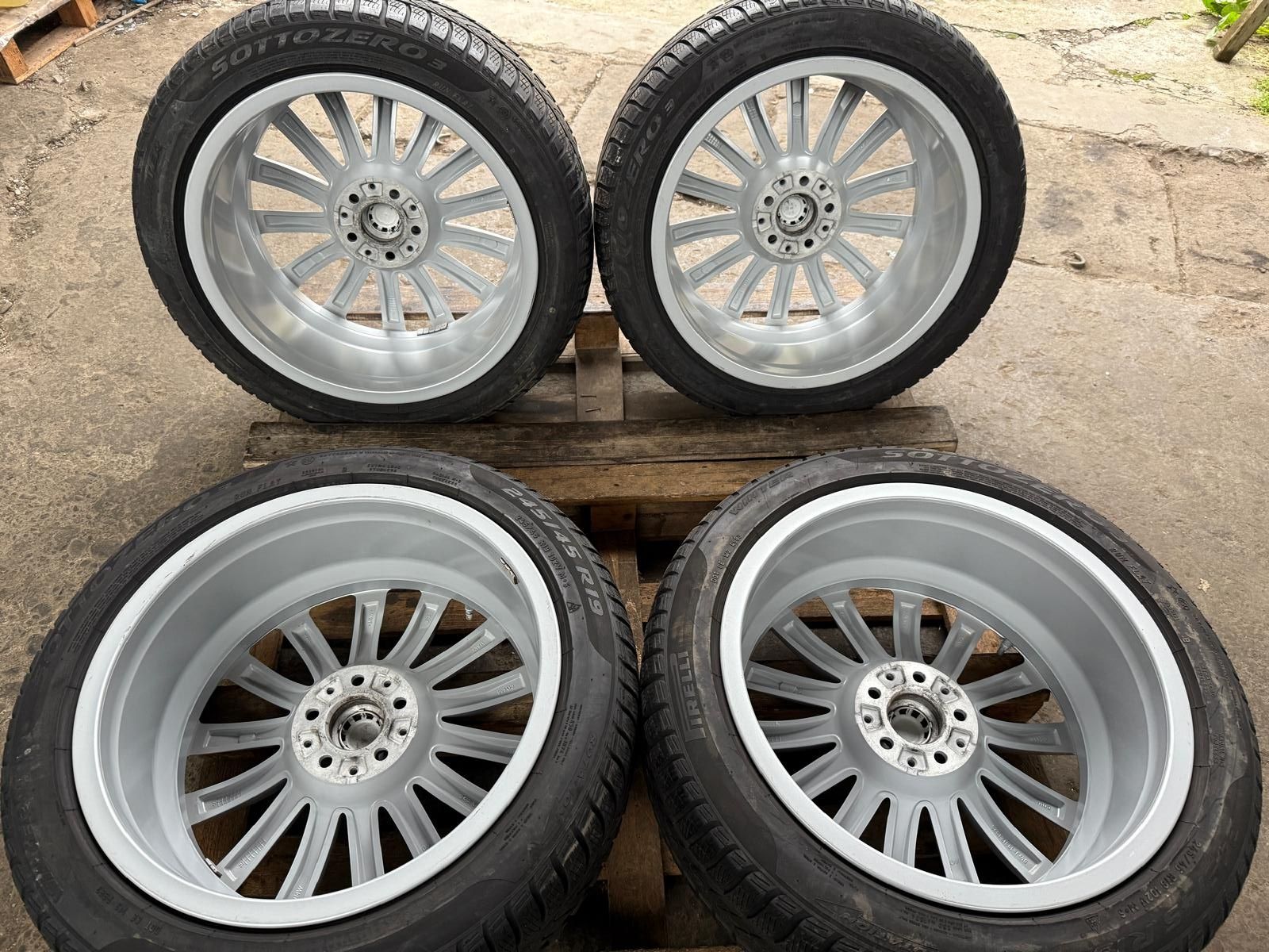 Jante originale BMW seria 7 G11 G12 style 620 cu anvelope 245/45 R19