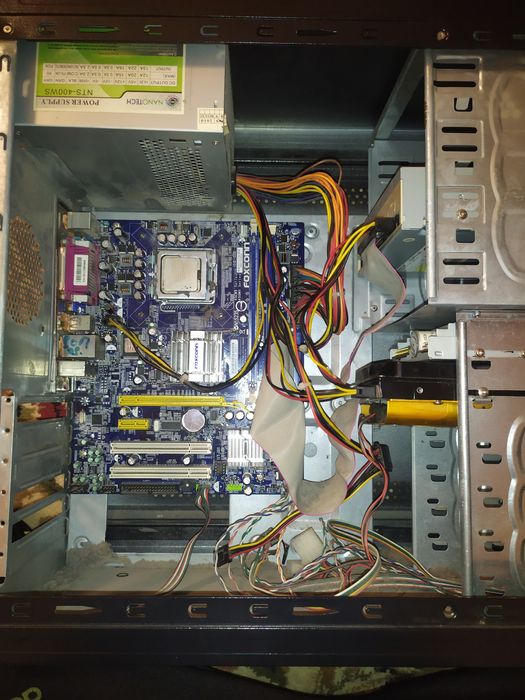 Компьютер в хорошем состоянии комплектующие тоже самое