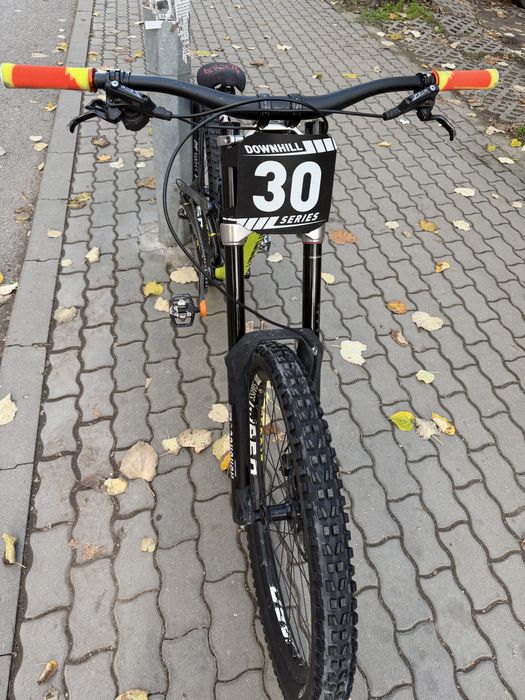Saracen myst Carbon