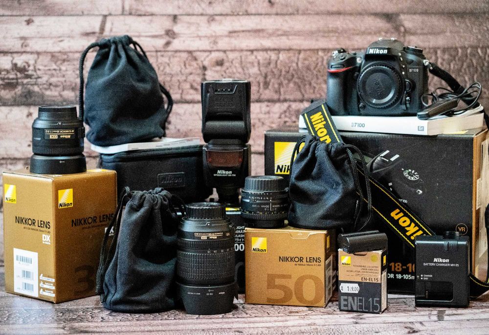 Фотоапарат Nikon D7100 + светкавица, 3 обектива и принадлежности