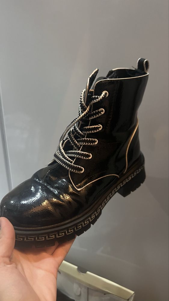 Продам осенние сапоги