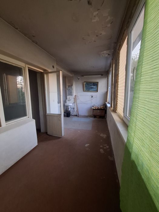 Срочно продаётся 4х комнатная квартира в центре города Багишамал!!!